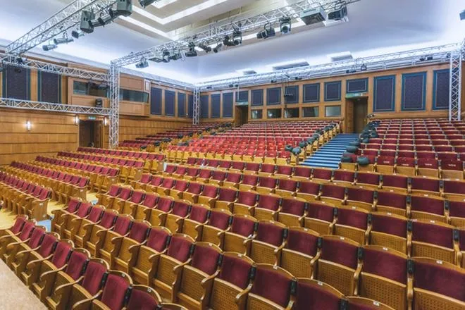 Cytaty o teatrze, które odkryją przed tobą magię sztuki aktorskiej