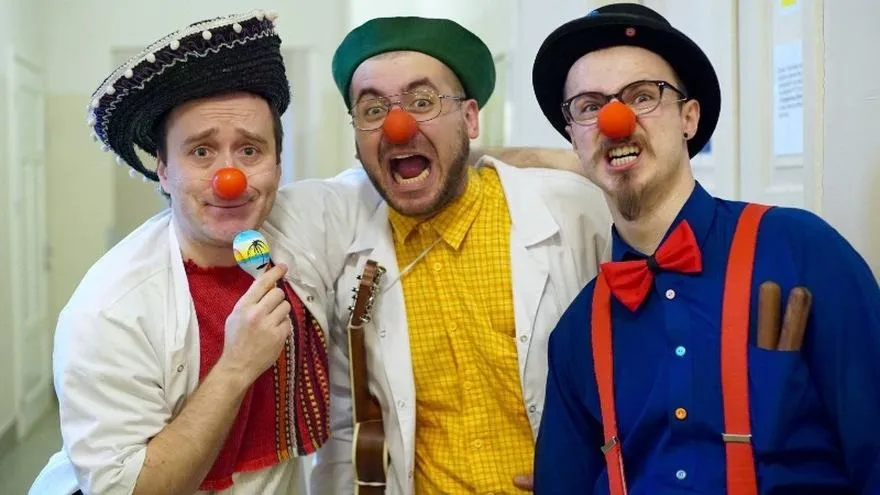 Czerwone Noski: Jak klowni medyczni zmieniają życie pacjentów w szpitalach?