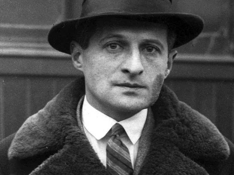 Magia Juliana Tuwima 17 - Odkryj niezwykłą historię łódzkiego adresu