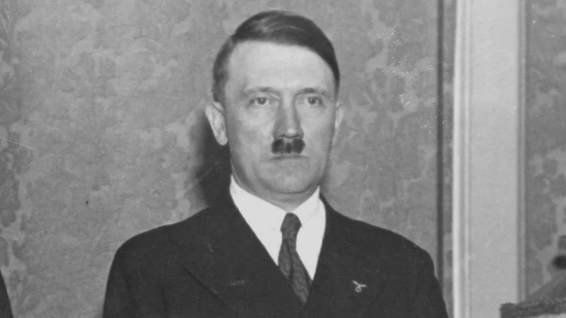 Malarstwo Hitlera: między kontrowersjami a wpływem na historię sztuki