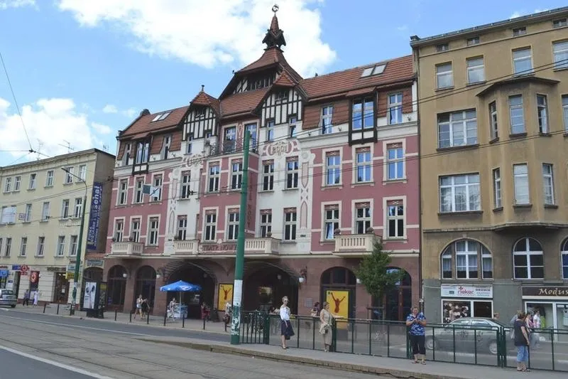 Odkryj aktualne oferty pracy w teatrze nowym w Poznaniu i rozwiń swoją karierę w kulturze