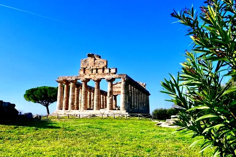 Odkryj najciekawsze filmy o starożytnej Grecji: historie, które zachwycą każdego miłośnika kina