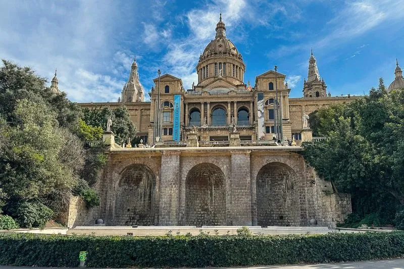 Odkryj tajemnice narodowego muzeum sztuk pięknych w Valletcie: historia i niedawne zamknięcie