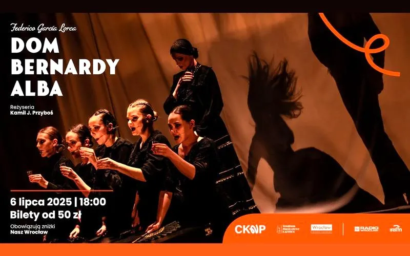 Poruszająca inscenizacja w Teatrze Nowym: odkrywamy Dom Bernardy Alba