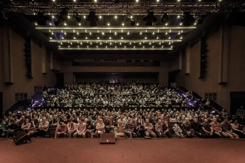 Teatr NOT w Gdańsku: odkryj fascynującą historię i niezapomniane spektakle