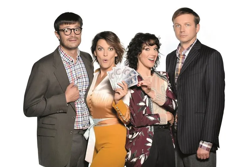 Zaskakujące zwroty akcji w spektaklu Kochane pieniążki – emocje na teatralnej scenie