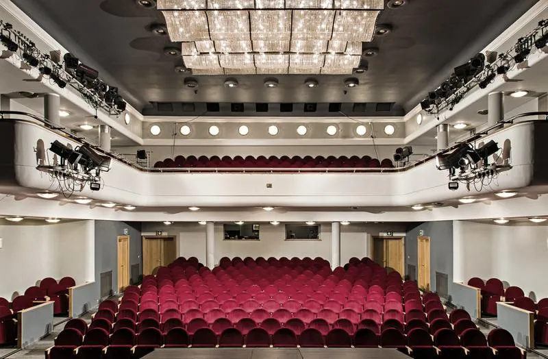 Pomoc domowa w teatrze